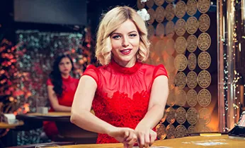 Người đang điền vào biểu mẫu liên hệ game 79